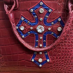 Crocodile style rhinestone bag w/strap, lots of room, and a big beautiful cross